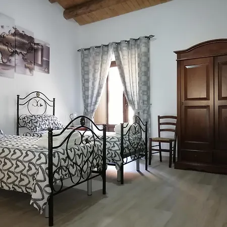 Bed & Breakfast Polizzi House
