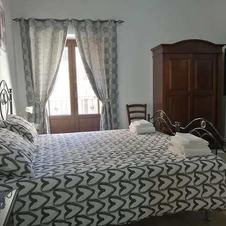Bed & Breakfast Polizzi House