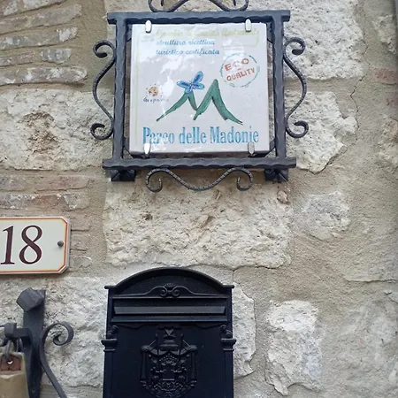 Polizzi House Bed & Breakfast *
