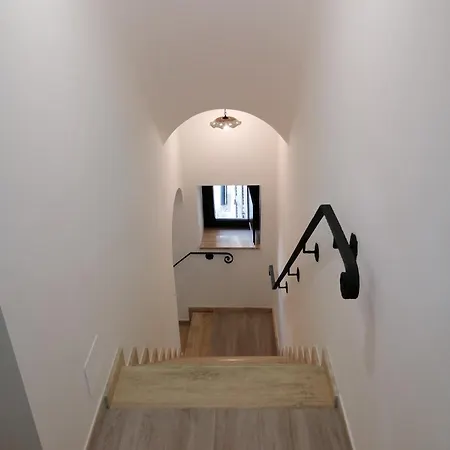 Polizzi House *
